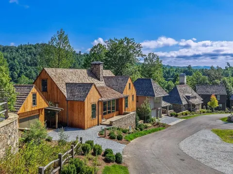 80 Cove View Lane