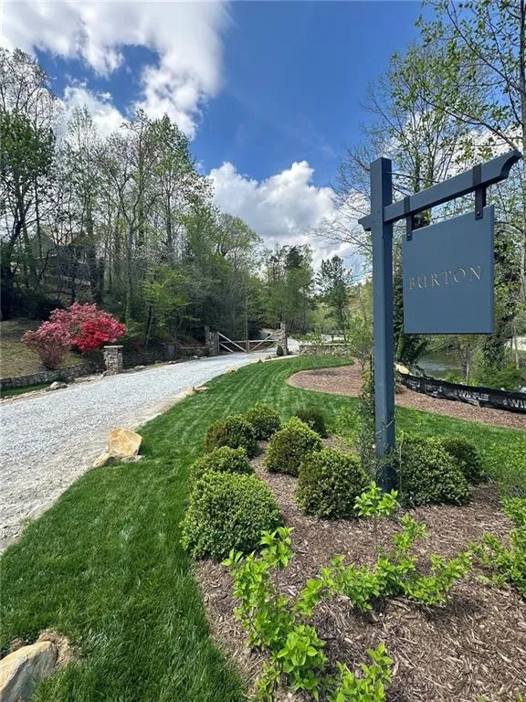 80 Cove View Lane Clarkesville, GA 30523