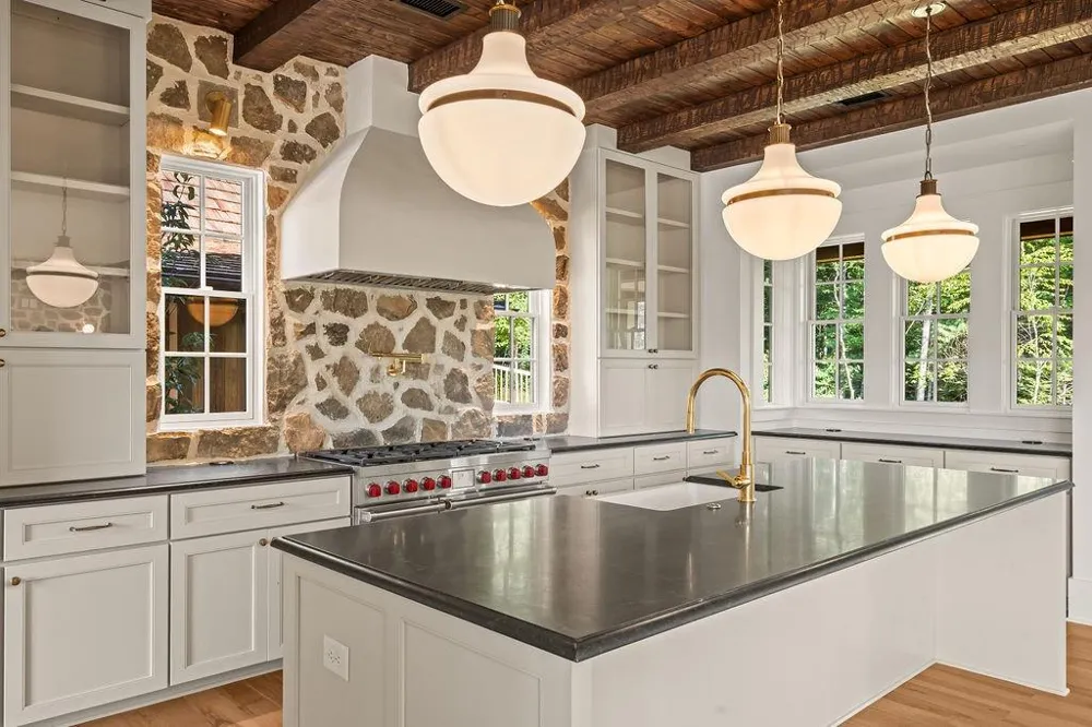 80 Cove View Lane Clarkesville, GA 30523