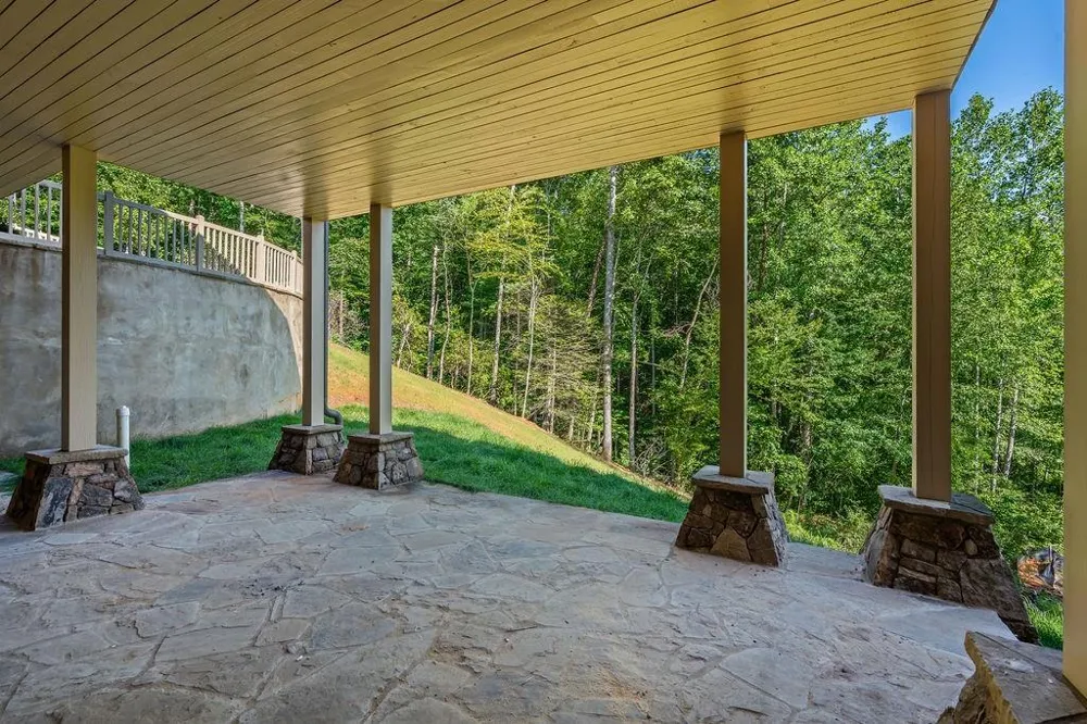 80 Cove View Lane Clarkesville, GA 30523