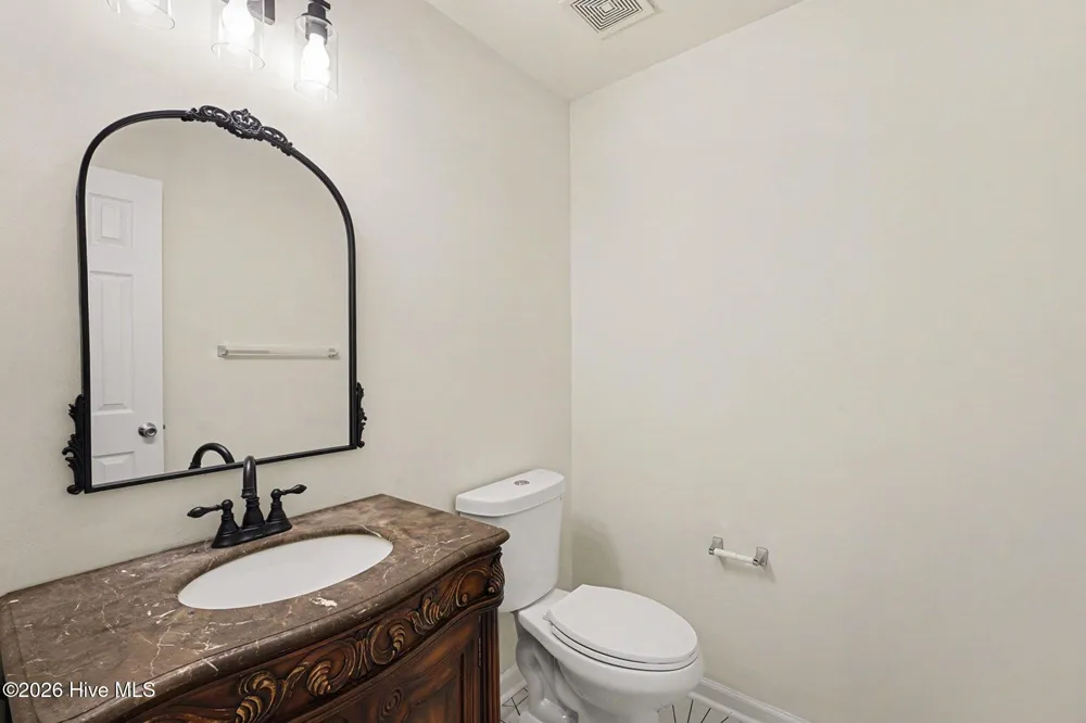 2547 Crescent Forest Drive Raleigh, NC 27610