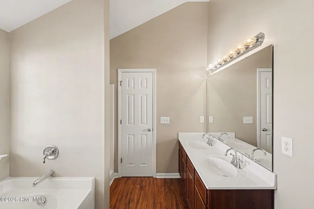 2547 Crescent Forest Drive Raleigh, NC 27610