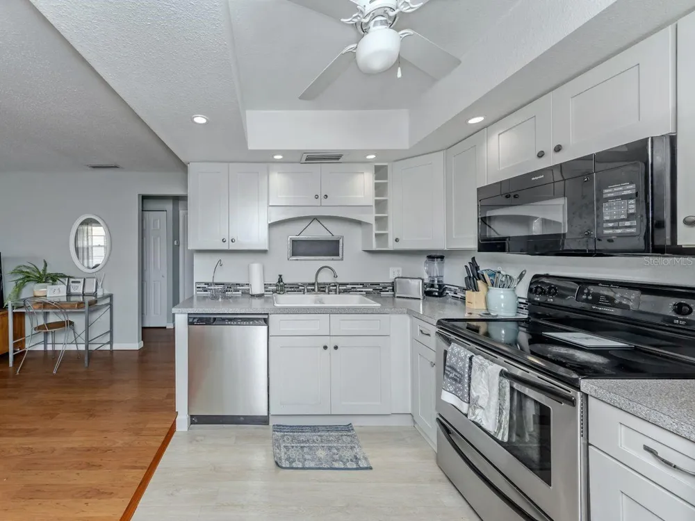 400 BASE AVENUE E #227 Venice, FL 34285