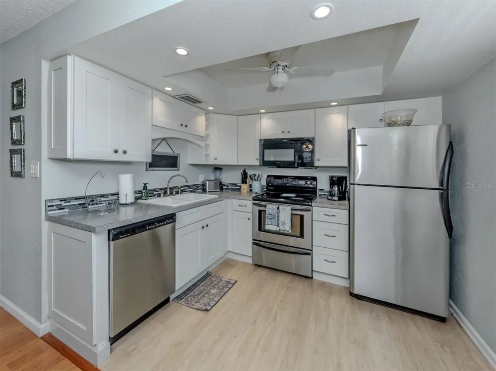 400 BASE AVENUE E #227 Venice, FL 34285