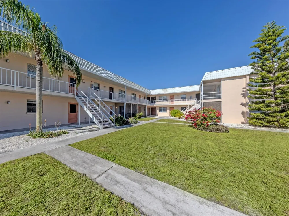 400 BASE AVENUE E #227 Venice, FL 34285