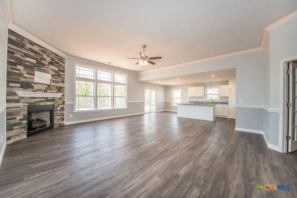 183 Lost Maples Way Marion, TX 78124