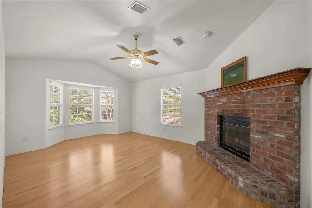 18004 NW 55TH PLACE Alachua, FL 32615