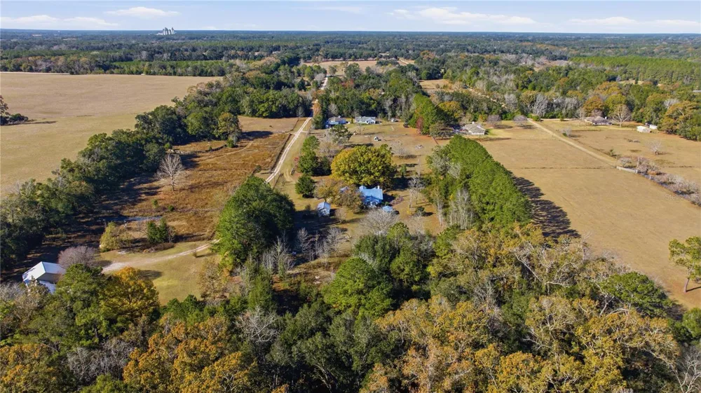 18004 NW 55TH PLACE Alachua, FL 32615