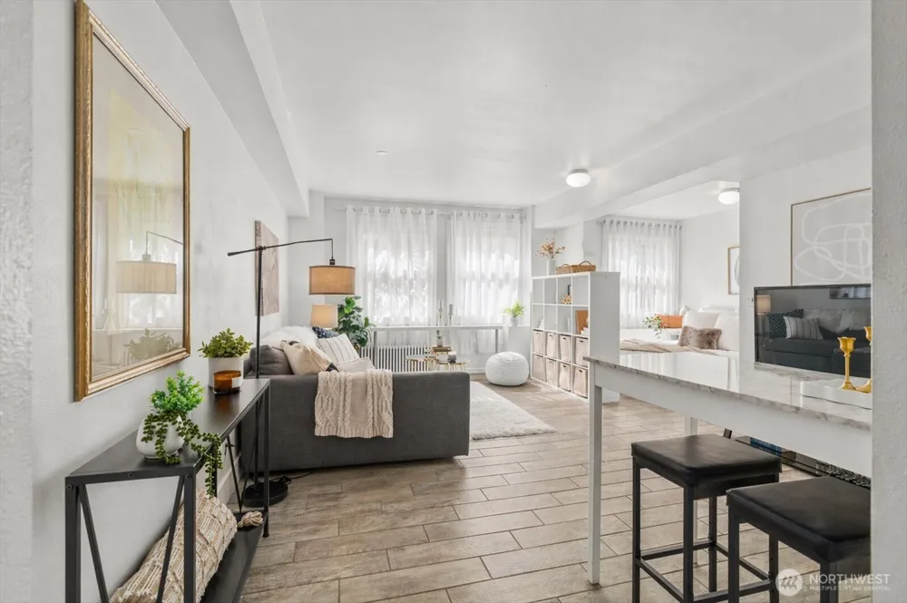 1017 Minor Avenue #206 Seattle, WA 98104