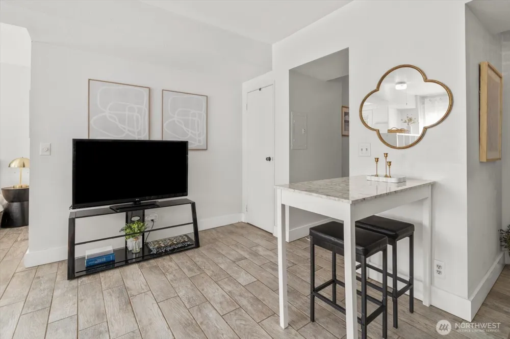 1017 Minor Avenue #206 Seattle, WA 98104