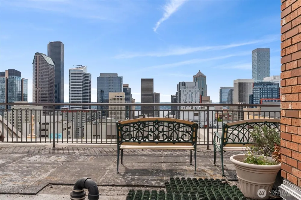 1017 Minor Avenue #206 Seattle, WA 98104
