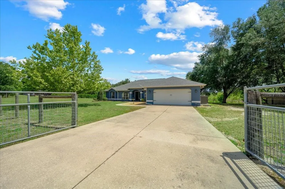 11985 SE 123RD AVENUE Ocklawaha, FL 32179