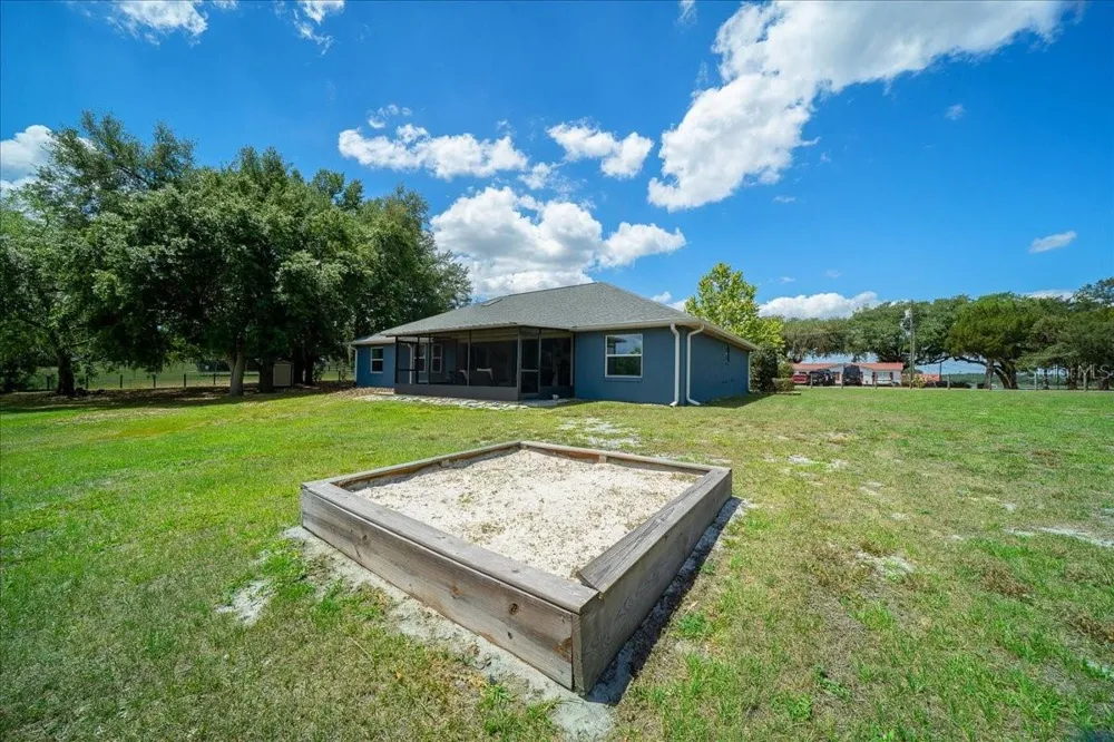 11985 SE 123RD AVENUE Ocklawaha, FL 32179