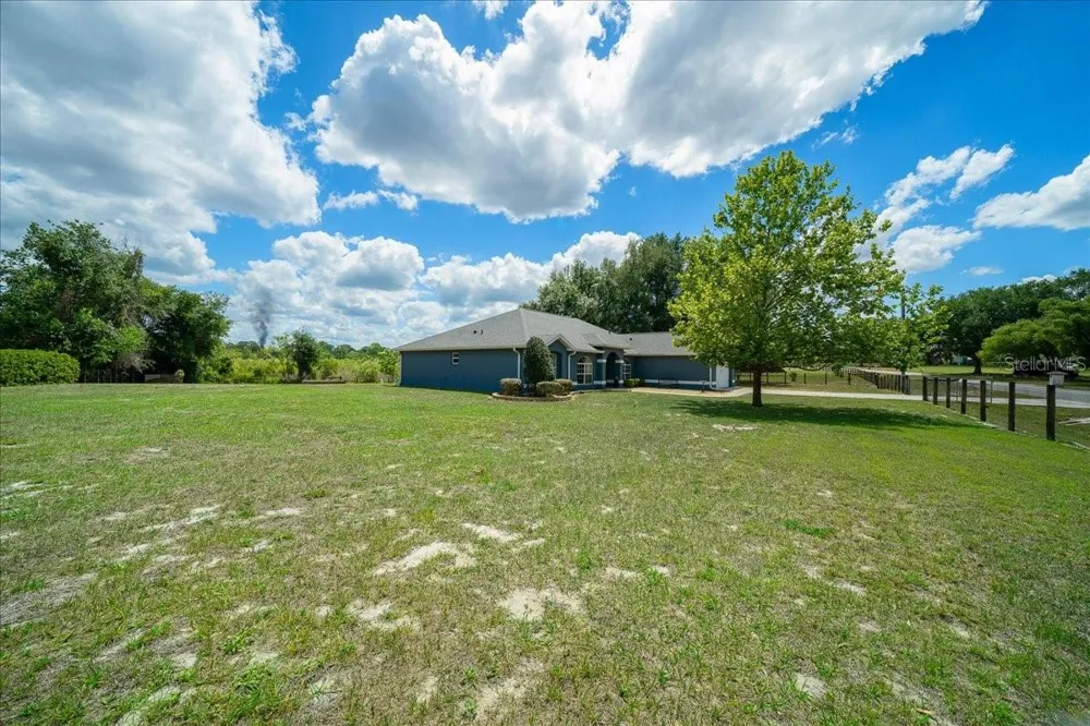 11985 SE 123RD AVENUE Ocklawaha, FL 32179