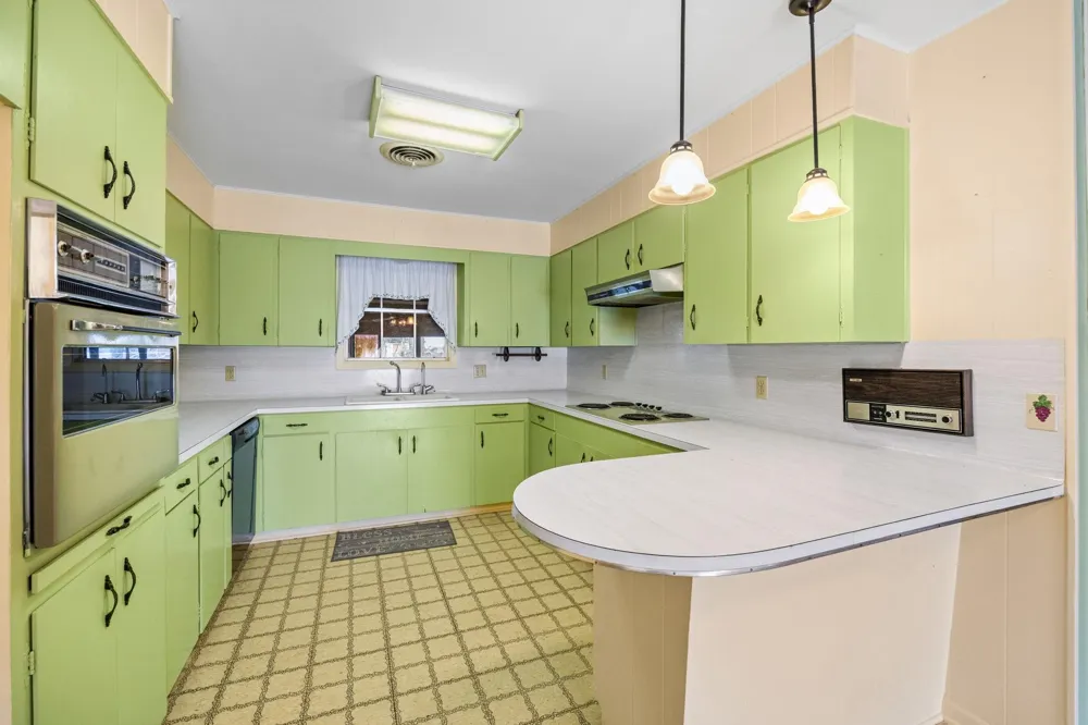 182 Lakeview 2 Road El Campo, TX 77437