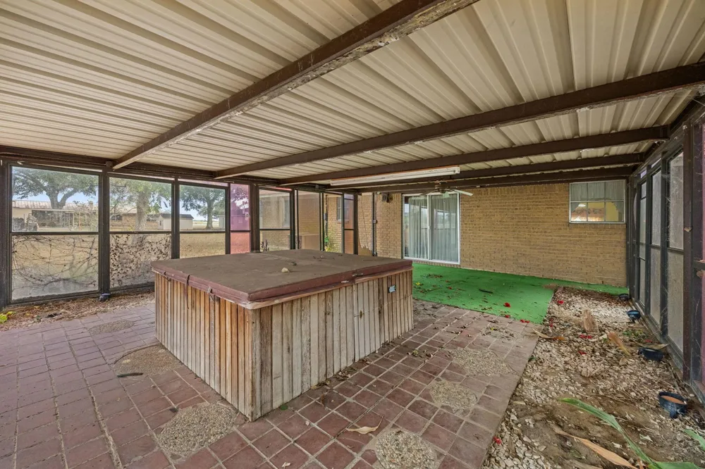 182 Lakeview 2 Road El Campo, TX 77437