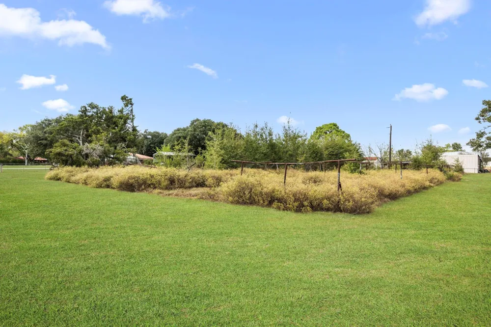 182 Lakeview 2 Road El Campo, TX 77437
