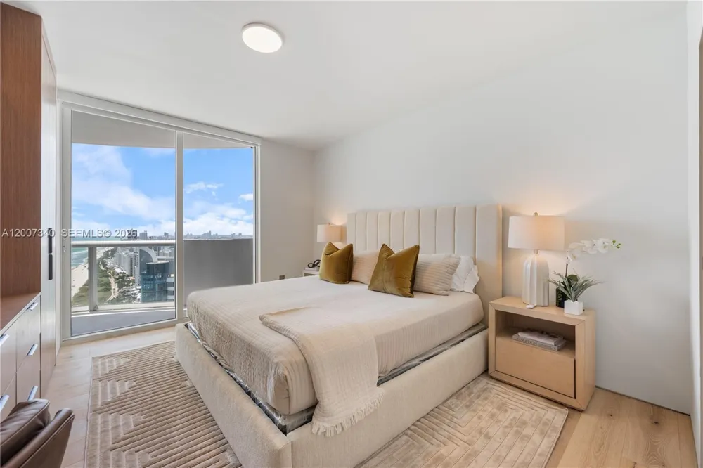 6365 Collins Ave #3904 Miami Beach, FL 33141