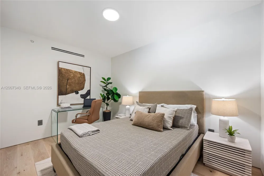 6365 Collins Ave #3904 Miami Beach, FL 33141