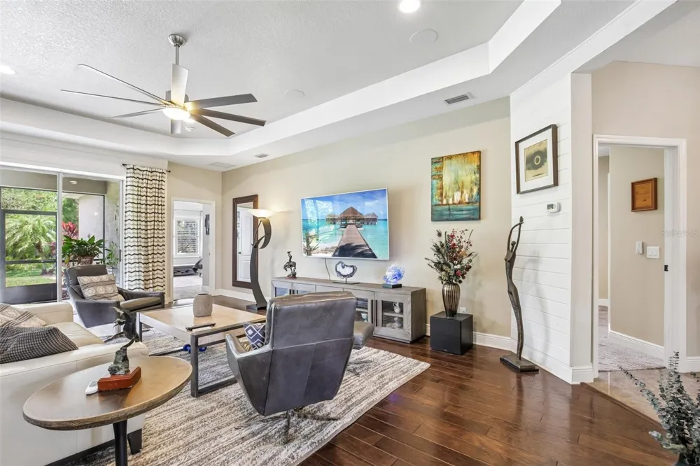 12307 WHISPER LAKE DRIVE Bradenton, FL 34211