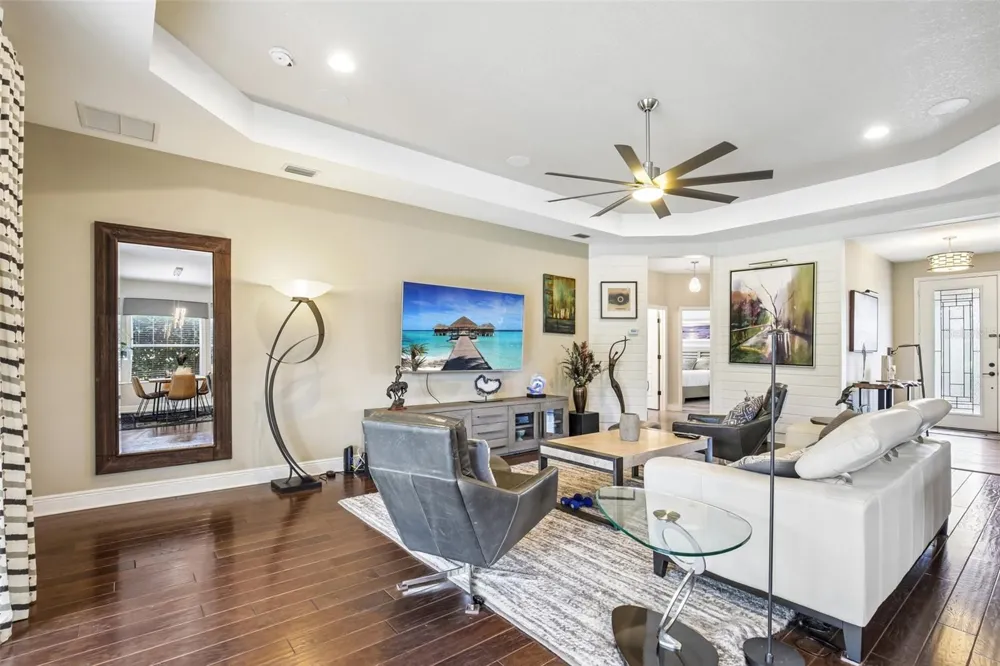 12307 WHISPER LAKE DRIVE Bradenton, FL 34211