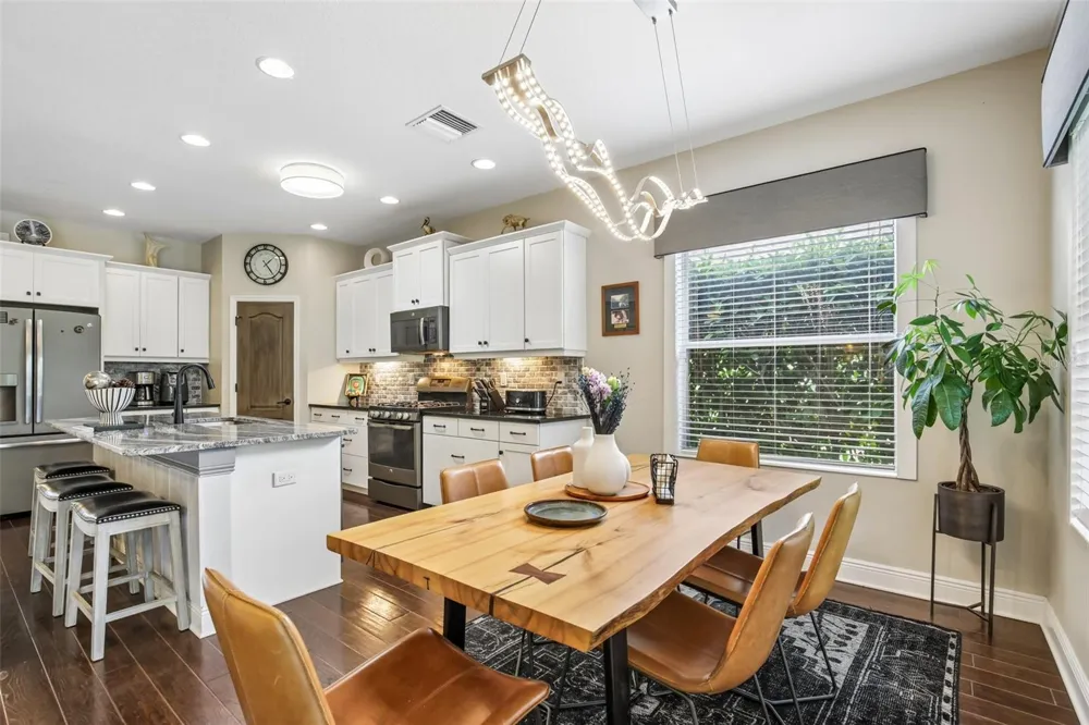 12307 WHISPER LAKE DRIVE Bradenton, FL 34211