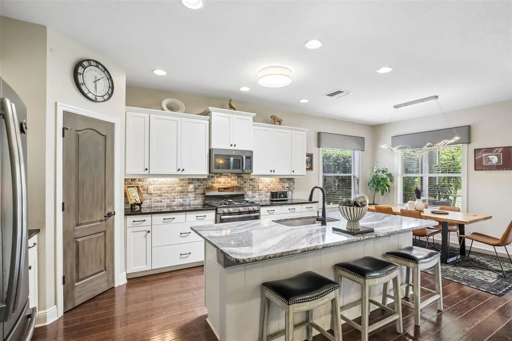 12307 WHISPER LAKE DRIVE Bradenton, FL 34211