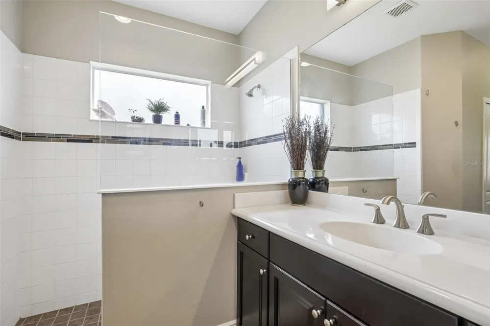 12307 WHISPER LAKE DRIVE Bradenton, FL 34211