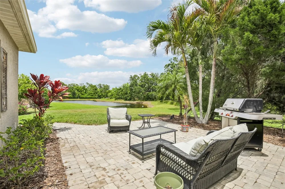 12307 WHISPER LAKE DRIVE Bradenton, FL 34211