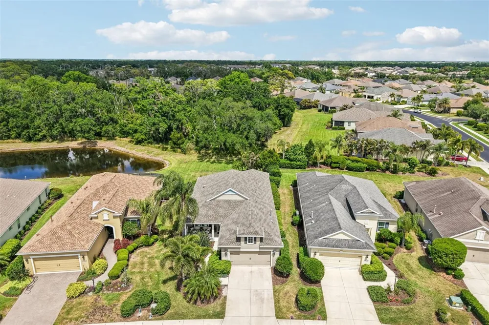 12307 WHISPER LAKE DRIVE Bradenton, FL 34211