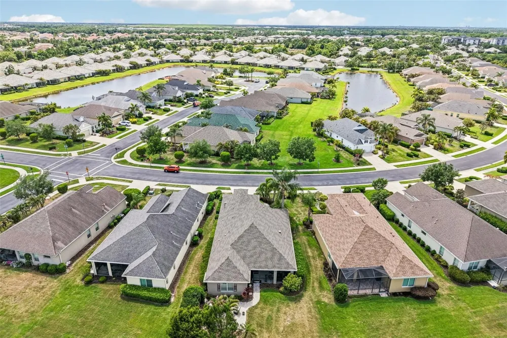 12307 WHISPER LAKE DRIVE Bradenton, FL 34211