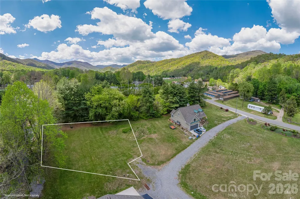 500 Sophie Road Maggie Valley, NC 28751