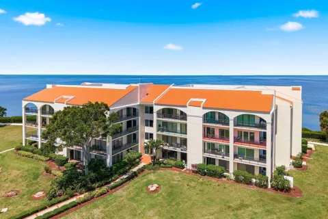 302 MARINER DRIVE #302