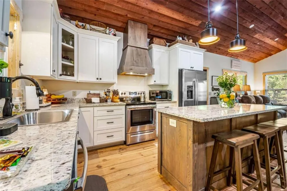 45 Hall Lane Clayton, GA 30525