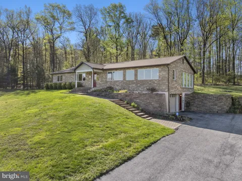 96 PEACH GLEN ROAD