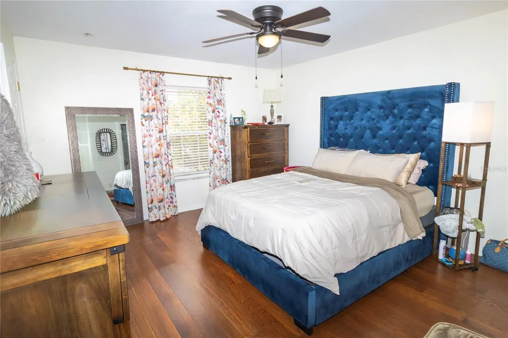 4215 SW 31ST DRIVE #201 Gainesville, FL 32608