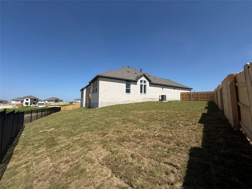 101 Uphill Drive Liberty Hill, TX 78642