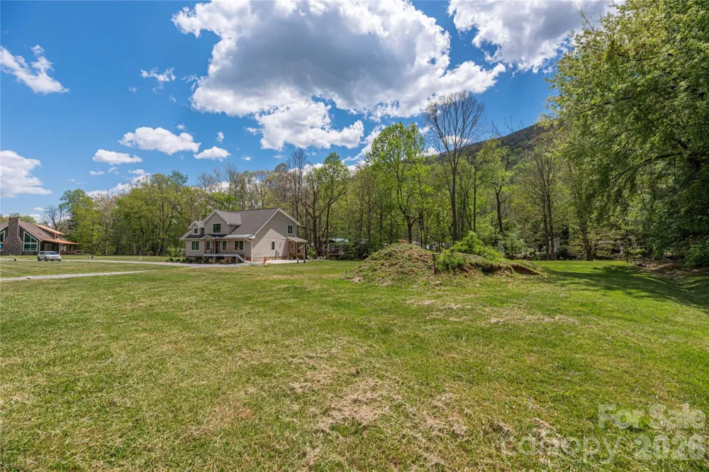 600 Sophie Road Maggie Valley, NC 28751