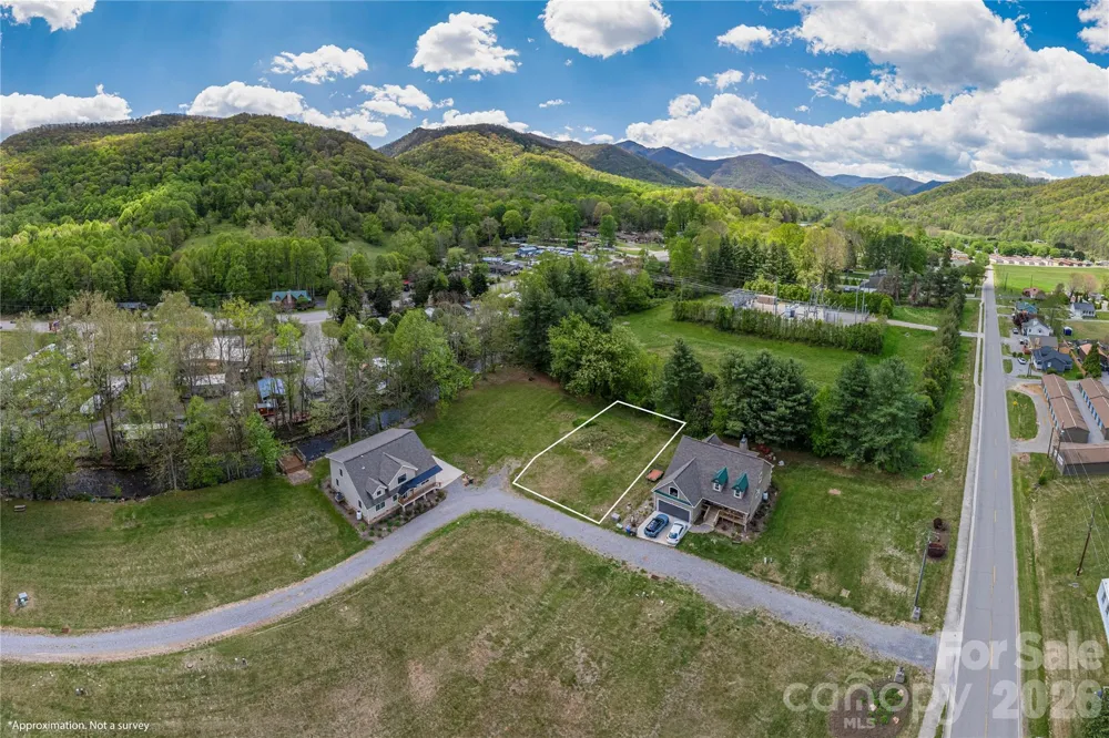600 Sophie Road Maggie Valley, NC 28751