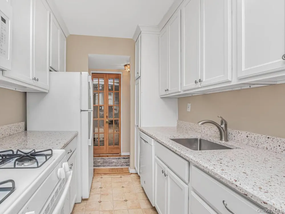 415 Gramatan Avenue #1C Mount Vernon, NY 10552