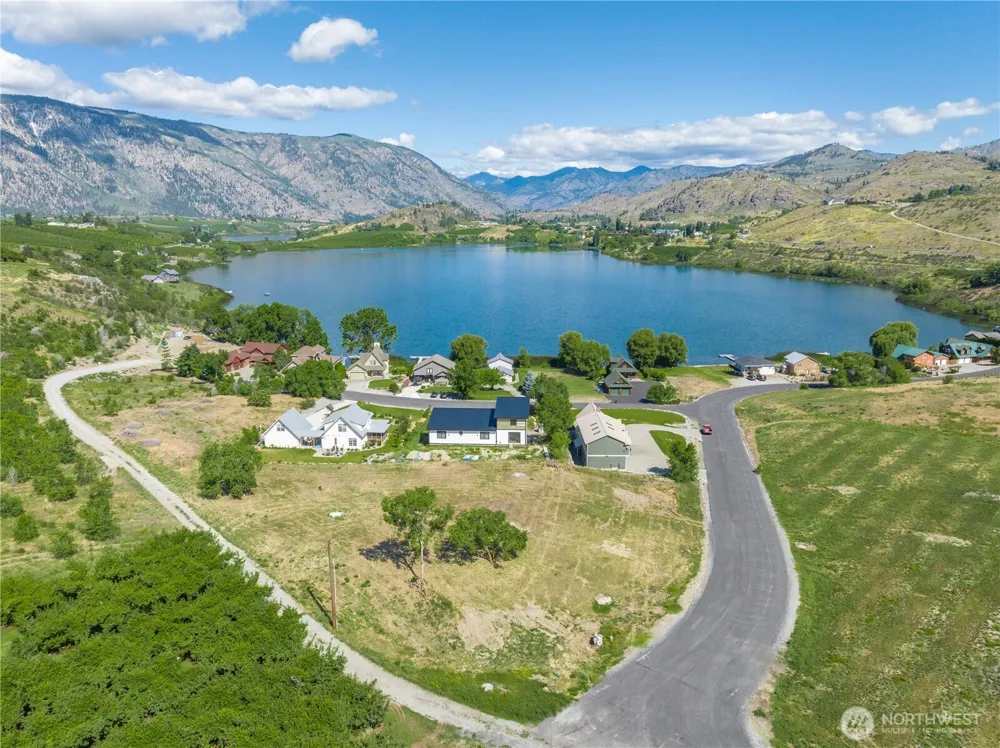 220 Roses Lake Drive Manson, WA 98831