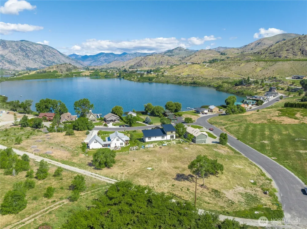 220 Roses Lake Drive Manson, WA 98831