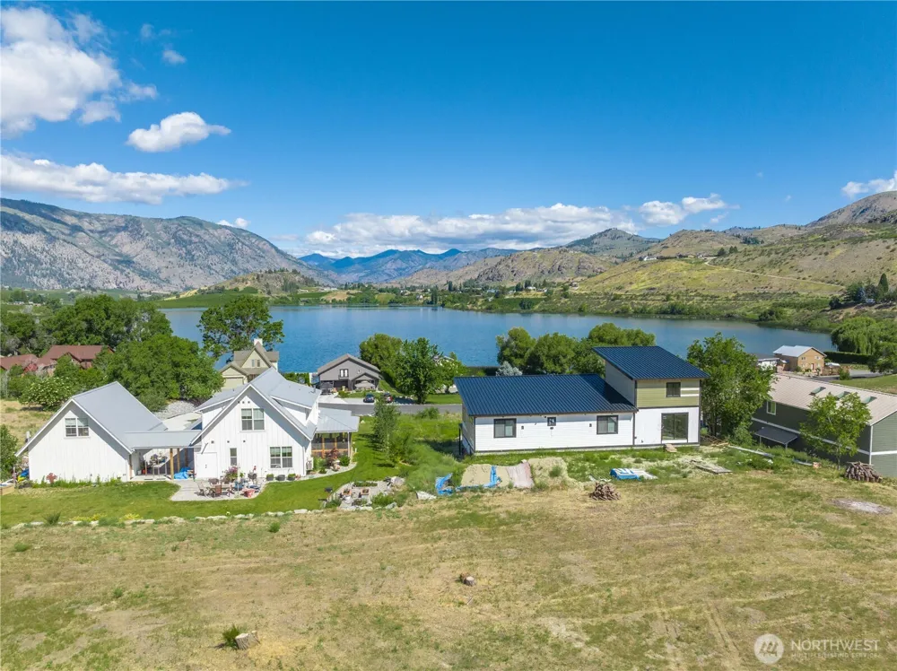 220 Roses Lake Drive Manson, WA 98831