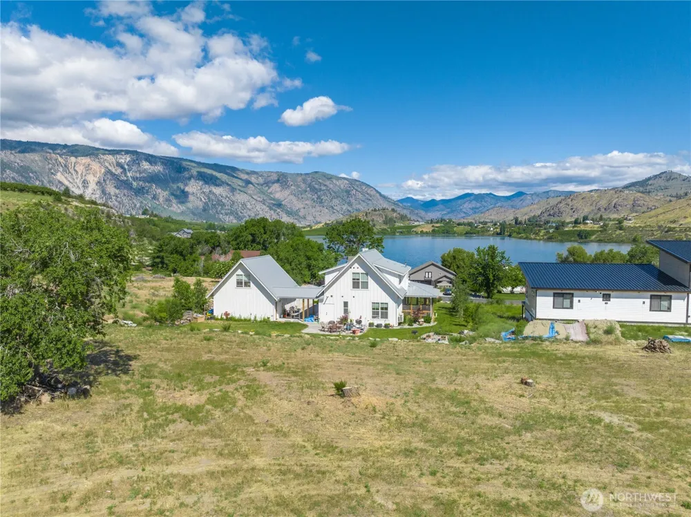 220 Roses Lake Drive Manson, WA 98831