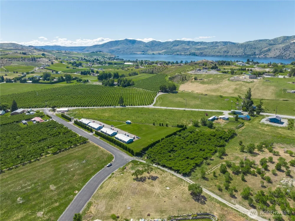 220 Roses Lake Drive Manson, WA 98831