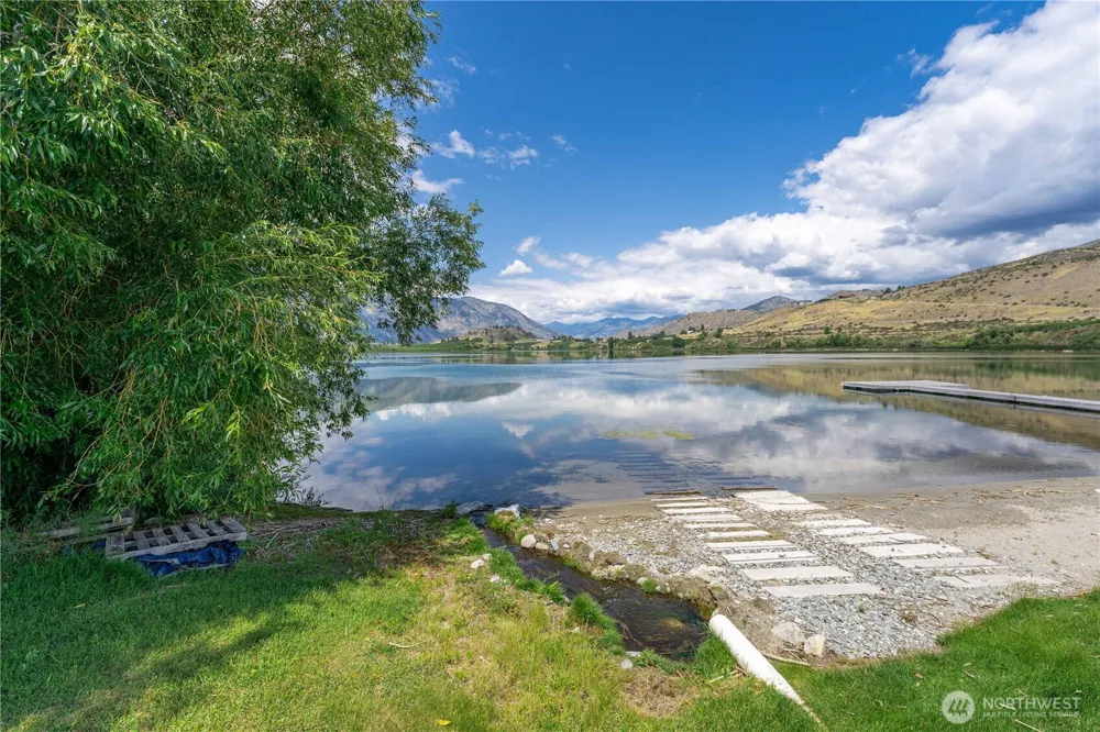 220 Roses Lake Drive Manson, WA 98831