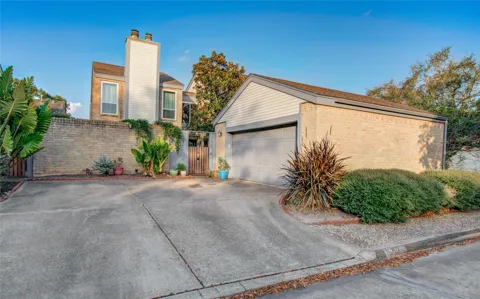 16707 Fernwood Way