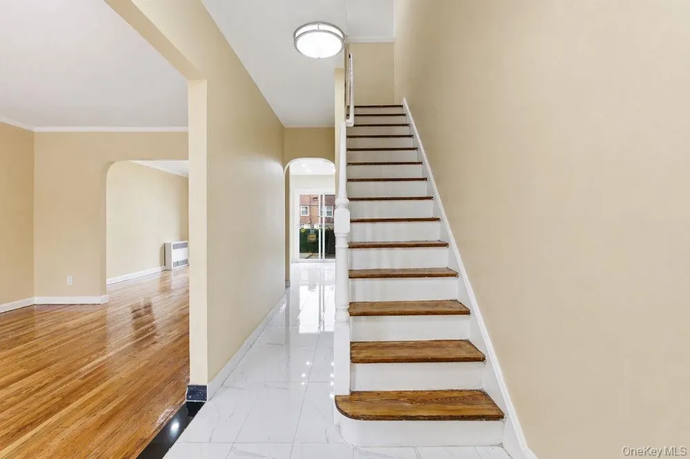 6916 Fresh Meadow Lane Fresh Meadows, NY 11365