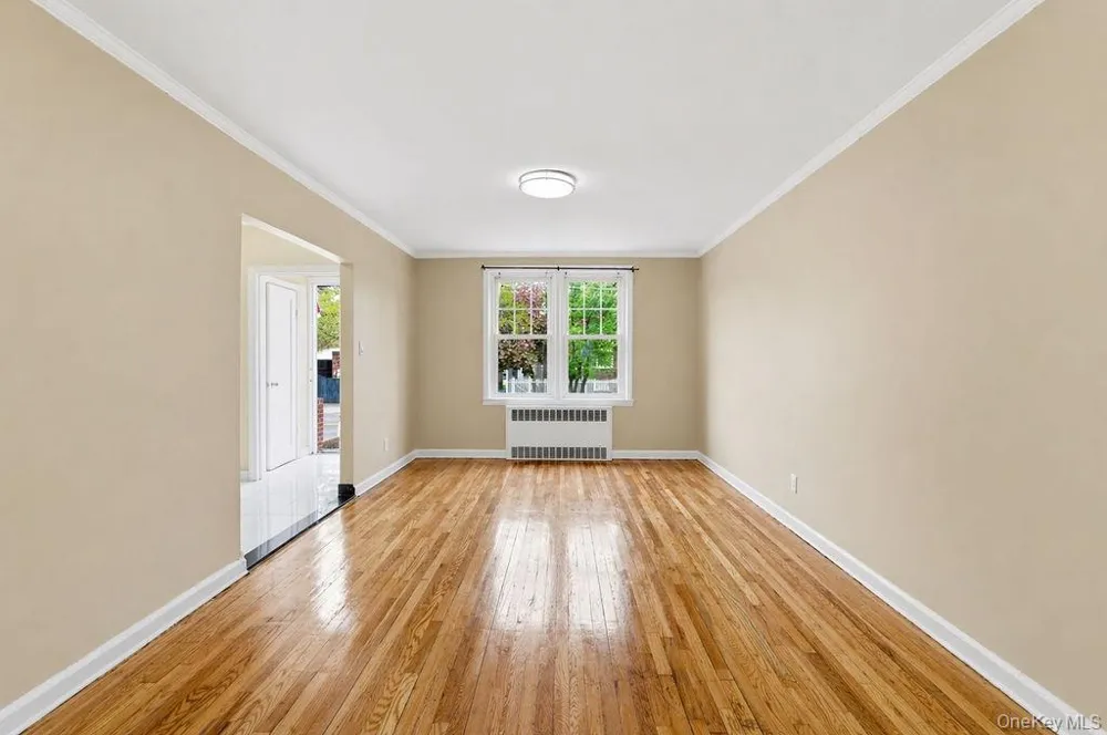 6916 Fresh Meadow Lane Fresh Meadows, NY 11365