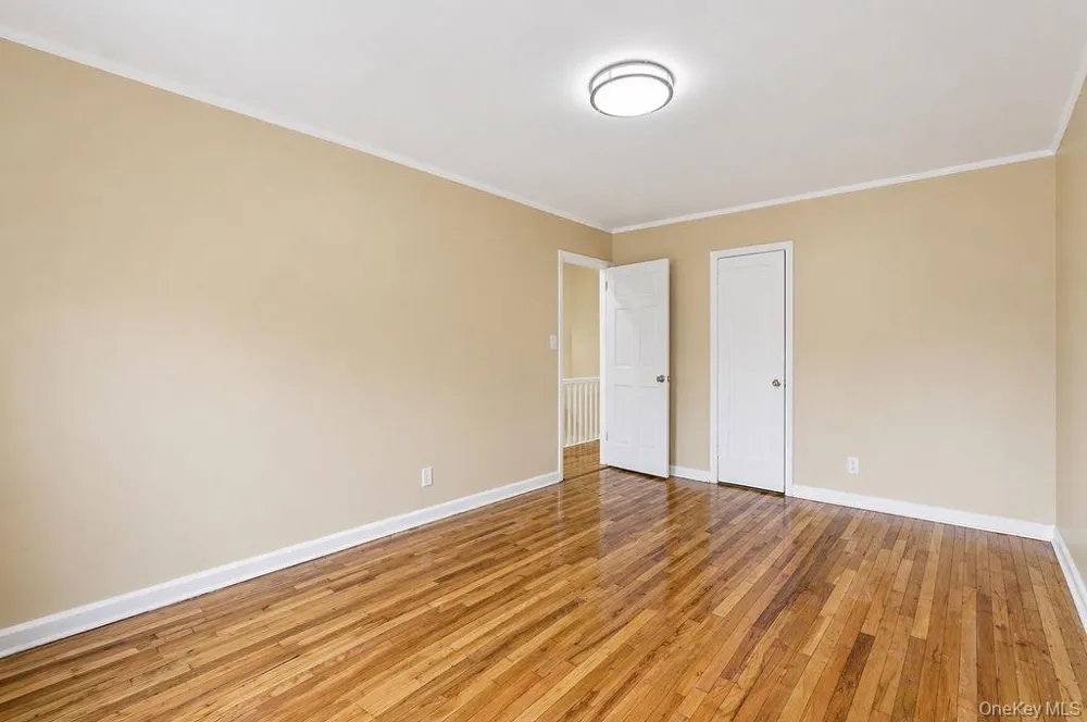 6916 Fresh Meadow Lane Fresh Meadows, NY 11365